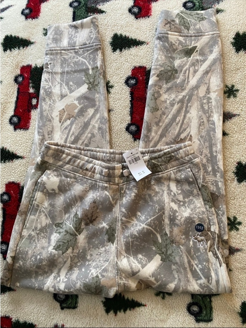 Boys Abercrombie and Fitch Camo Jogger Sweatpants with Moose Patch size 11/12!